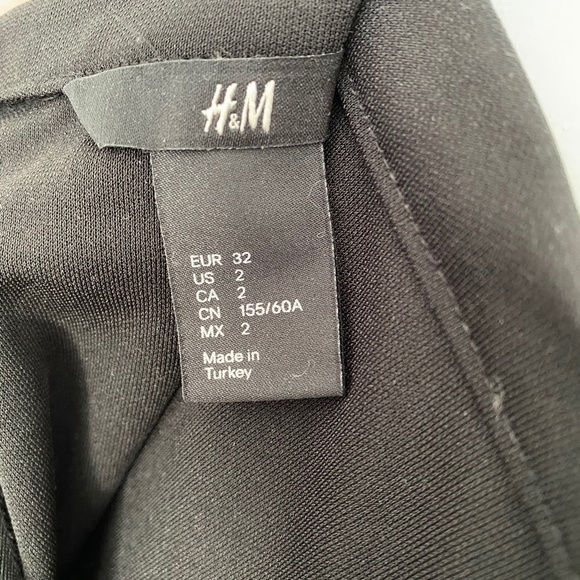 NWOT✨ H&M Maxi Skirt With Back Slit Black Size 2 - Picture 5 of 6